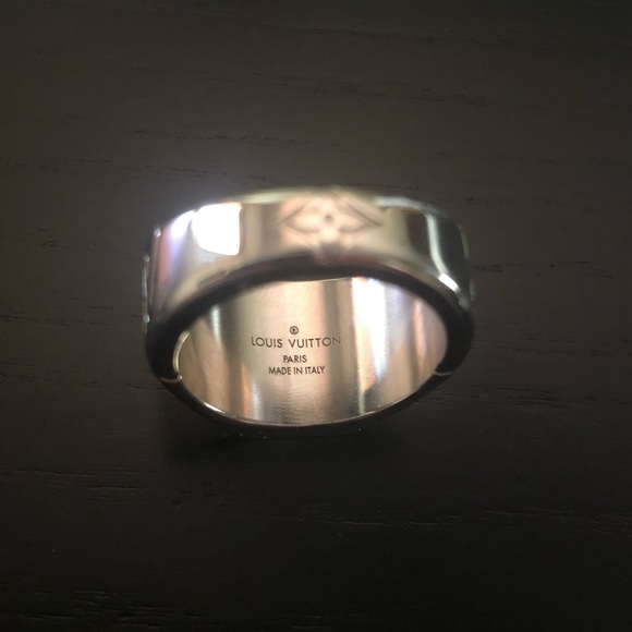 lv monogram signet ring